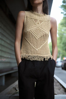 METALLIC THREAD KNIT TOP WITH FRINGING