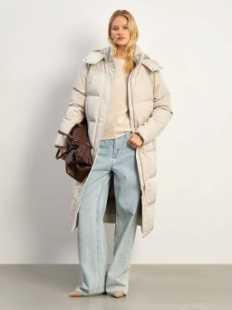 Пуховик с капюшоном