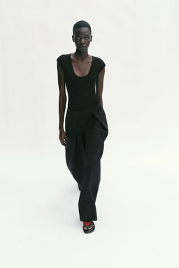 BODY ESCOTE REDONDO / Negro - Zara фото 7