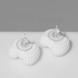 Серьги пластик Карамель бант, цвет белый - Qf фото 3