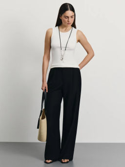 Топ с декоративным вырезом на спине / Zarina  фото 2