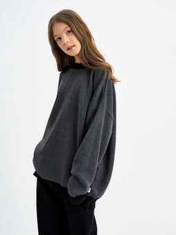 Черный джемпер для мальчика