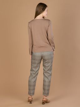 Брюки классические в клетку коричневые - Odis фото 3