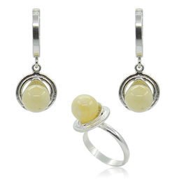 Комплект Дина янтарь молочный имитация. Размер кольца 18