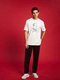 Bisiklet Yaka K?sa Kollu Atat?rk Bask?l? Penye Erkek Ti??rt