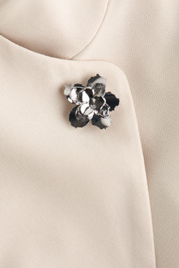 Blazer cruzado con broche - H&m фото 8