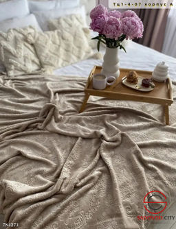 Плед с принтом на кровать