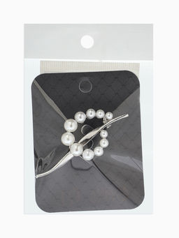 Брошь «Дуга с жемчугом», белая в серебре