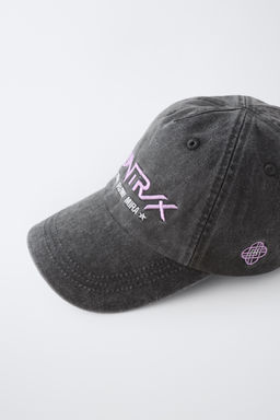 GORRA EFECTO LAVADO KPOP DEMON HUNTERS NETFLIX / Gris antracita