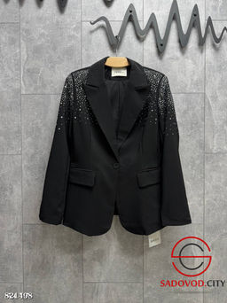 Пиджак классический со стразами