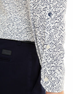 Темно-синяя приталенная рубашка с длинным рукавом - Cacharel фото 6