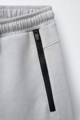 SPORTY BERMUDA SHORTS WITH CONTRAST ZIPS - Zara фото 4