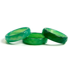 Кольцо из камня Зеленый агат для счастья и благополучия размеры 16-19мм