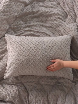 Постельное бельё 2-спальное Тафтинг квадрат 175?215 см,200?230 см,50?70 см-2 шт., серое, 110 г/м? - Lovelife фото 3