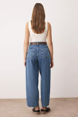 TRENDYOLMILLA Koyu Mavi Kahverengi Kemerli Dikis Detayl? Yuksek Bel Barrel Balon Jeans TWOSS25JE00182  фото 11