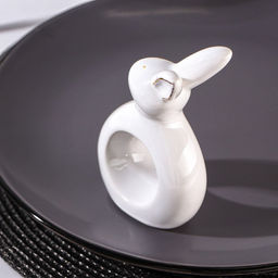 Кольцо для салфеток Зайка в золотом, 7,53,511,5 см, цвет белый - Доляна фото 3