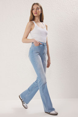 TRENDYOLMILLA Koyu Mavi Yuksek Bel Flare Jeans TWOSS25JE00101 фото 6