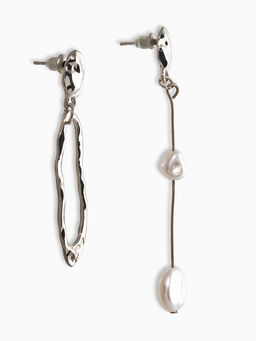 Цена за 2 шт. Серьги жемчуг «Корейский стиль», белые в серебре