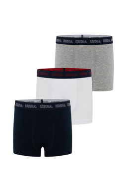 Низ белого нижнего белья для мальчика