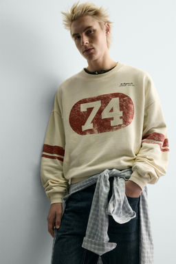 SUDADERA LAVADA ESTAMPADO CONTRASTE / Blanco roto - Zara фото 5