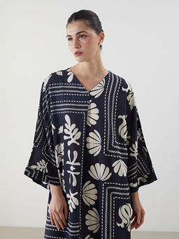 V Yaka Desenli Oversize Elbise