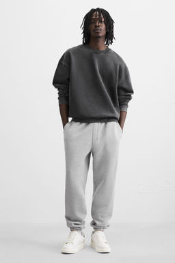 HEEL DETAIL TRAINERS