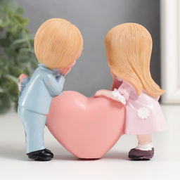 Фигурка полистоун «Малыши с сердечком», 3.5×10.5×9.5 см
