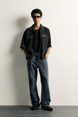 CAMISA RELAXED FIT BORDADO CONTRASTE / Negro