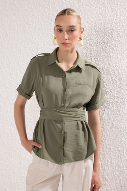Trendyolmilla Haki Beli Kusak Detayl? Fitted Gomlek TWOSS25GO00166 фото 2