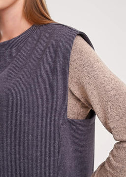 157025/190ввэ Жилет жен. (ЧЗ)