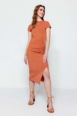 Tarc?n Fitted/Vucuda Oturan Buzgu ve Y?rtmac Detayl? Midi Pamuklu Esnek Orme Elbise TWOSS23EL00777
