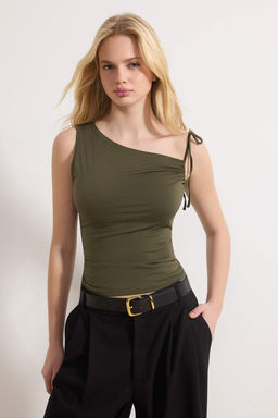 Haki Fitted/Vucuda Oturan Asimetrik Yaka Kolsuz Baglama Detayl? Esnek Orme Bluz TWOSS26BZ00078