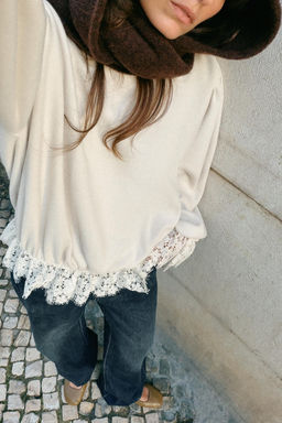 ROMANTIC LACE SWEATSHIRT - Zara фото 2