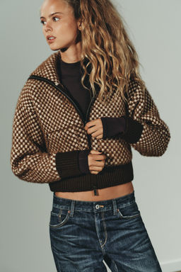 CONTRAST KNIT FAUX FUR BOMBER JACKET