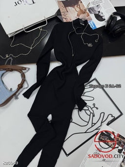 Спортивный комбинезон женский