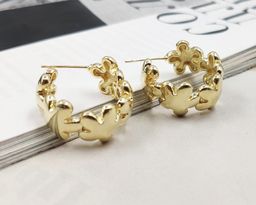 Серьги стильные