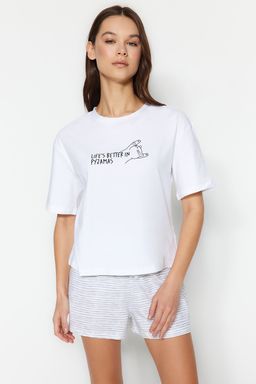 Trendyolmilla Ac?k Mavi Pamuklu Cizgili Slogan Bask?l? Sortlu Orme Pijama Tak?m? THMSS23PT00228  фото 7