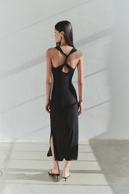 TRENDYOLMILLA Limited Edition Siyah S?rt Detayl? Bodycon Maxi Esnek Orme Elbise TWOSS25EL00484 фото 8