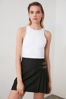 Trendyolmilla Siyah Toka Detayl? Pileli Mini Boy Dokuma Etek TWOAW20ET0553 фото 8