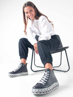 Ботинки 213.icebergw. black/Байка