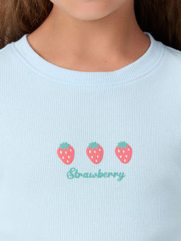 Футболка для девочек голубая с принтом Strawberry - Mark formelle фото 4