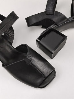 Босоножки 9508-929