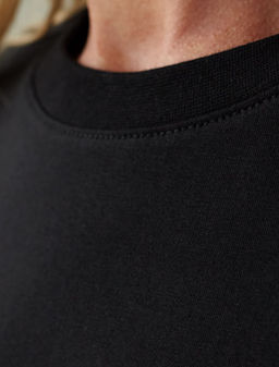 Футболка из премиального хлопка с авторским принтом