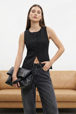 Siyah Fleto Cep Detayl? Vucuda Oturan Dugmeli Regular Orme Bluz Yelek TWOSS25YE00031