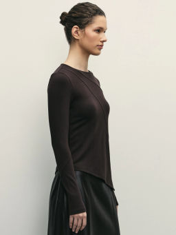 Лонгслив из вискозы асимметричного кроя / Zarina  фото 4