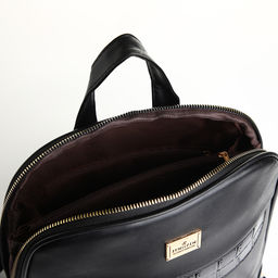 Рюкзак женский городской Astrael на молнии, чёрный