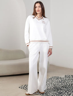 Свитшот среднего объема с V вырезом и принтом из футера двухнитки с эластаном