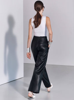 CONTE Свободные прямые брюки из экокожи с карманами LBK 2967 black - Conte elegant фото 3