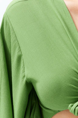 Yesil Dokuma Volanl? Plaj Crop Bluz TBESS19BB0095