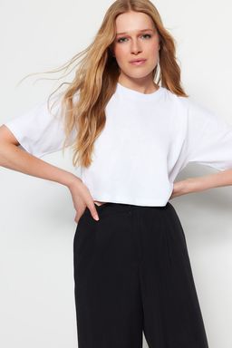 Beyaz %100 Kal?n Pamuklu Premium Crop Bisiklet Yaka Orme T-Shirt TWOSS23TS00038